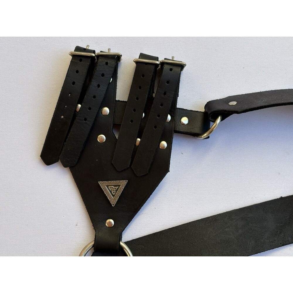 MEDIEVAL RENAISSANCE PIRATE Celtic Black Leather  BELT SWORD FROG HOLDER
